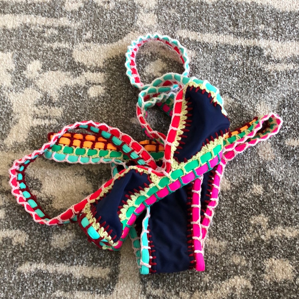 ☀️LAST ONE ☀️ Multi-colored Woven Bikini Set - Picture 4 of 8